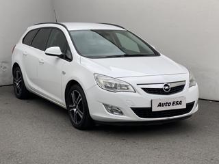 Opel Astra 1.6 i, ČR kombi