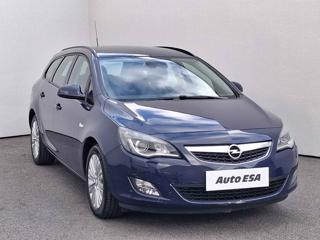 Opel Astra 1.4 T, 1.maj, Serv.kniha, ČR kombi