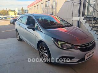 Opel Astra 1.4T, 1.maj, Serv.kniha, ČR kombi