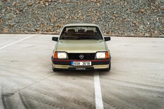 Opel Ascona 2,0   C sedan