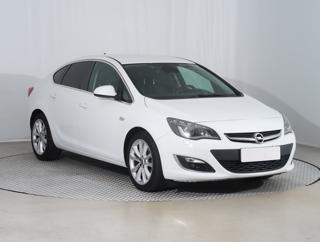 Opel Astra 1.7 CDTI 96kW sedan
