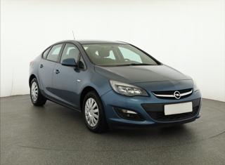Opel Astra 1.6 CDTI 81kW sedan