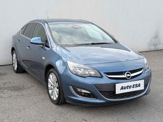 Opel Astra 1.4T, ČR sedan