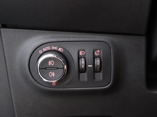 Opel Corsa 1,2 i 51kW Sport Klima CZ hatchback - Foto 11