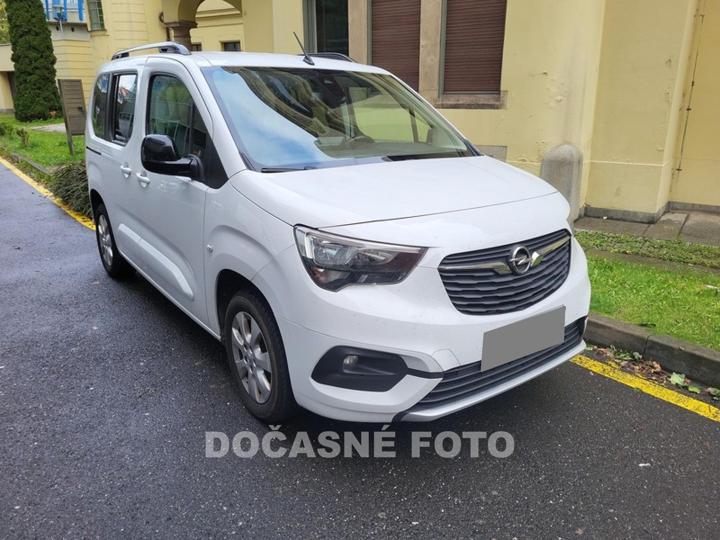 Opel Combo - ilustrační obrázek