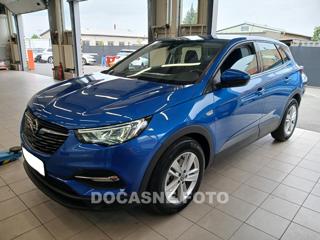 Opel Grandland 1.2 T, 1.maj, ČR SUV