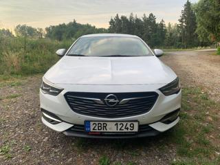 Opel Insignia 2,0   CDTI, STK do 5/28, zimní pneu liftback