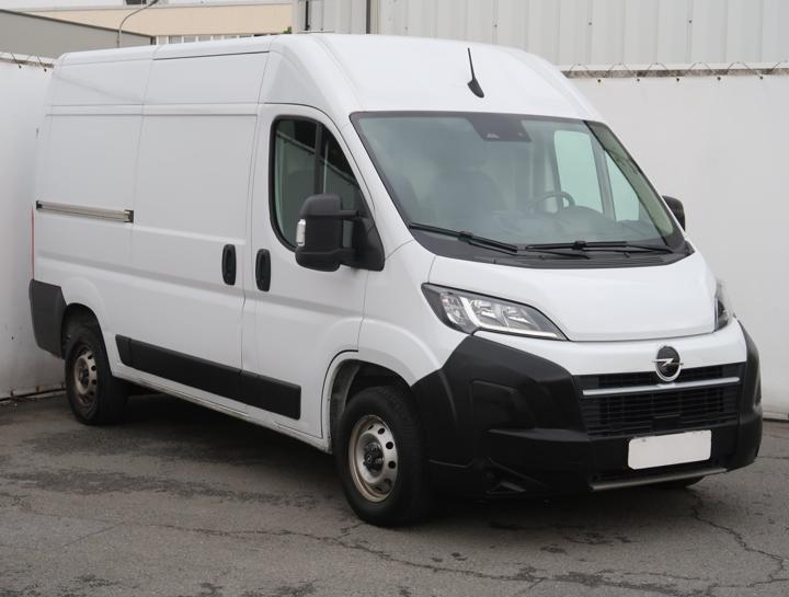 Opel Movano - ilustrační obrázek
