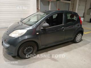 Peugeot 107 1.0i, ČR hatchback