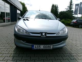 Peugeot 206 XR Presance 1.4i hatchback