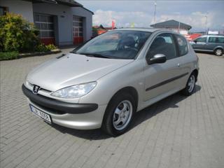 Peugeot 206 1,1 i 44kw Tažné hatchback