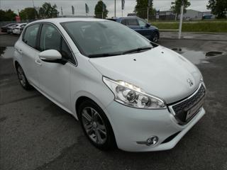 Peugeot 208 1,6 i serviska, 2x kola, klima hatchback