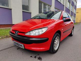 Peugeot 206 1,1i / servo / pneu / ČR / hatchback
