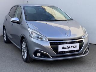 Peugeot 208 1.2PT hatchback