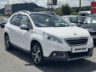 Peugeot 2008 1.2PT hatchback