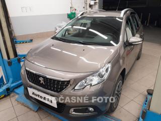 Peugeot 2008 1.2, 1.maj, ČR SUV