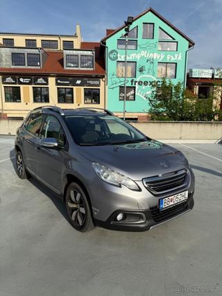 Peugeot 2008 1,2   PureTech 81 kW, manuál SUV
