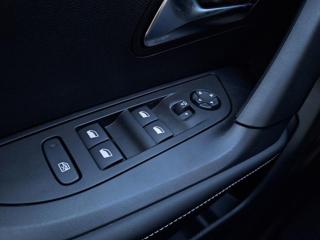Peugeot 2008 ALLURE Hybrid 110 e-DCS6 SUV - Foto 15