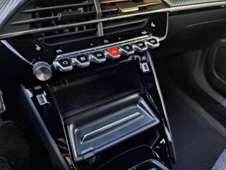 Peugeot 2008 ALLURE Hybrid 110 e-DCS6 SUV - Foto 13