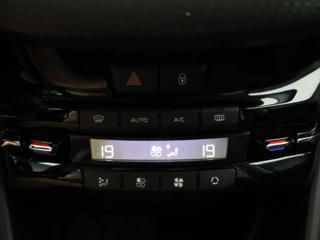 Peugeot 2008 1,2 PureTech 60kW CZ Active SUV - Foto 22