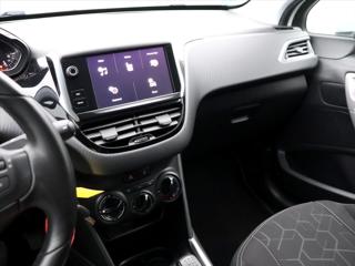 Peugeot 2008 1.2 PT 82k Active Pack 1.Maj SUV - Foto 17