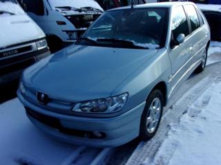 Peugeot 306 2001, benzin hatchback