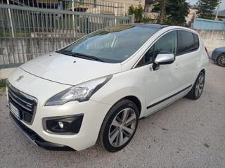 Peugeot 3008 2,0 HDI 4x4 Allure Pano RFK Navi HUD Navi MPV