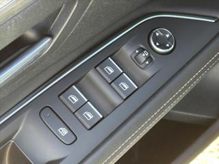 Peugeot 3008 1,6 PureTech 133kW Automat GT SUV - Foto 8