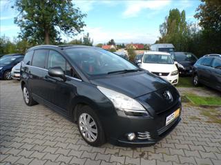 Peugeot 5008 1,6 TURBO  PANORAMA,TAŽNÉ ZAŘÍZENÍ kombi