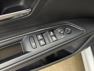 Peugeot 5008 2,0 GT AT 7MÍST PANO LED TAŽNÉ MPV - Foto 32