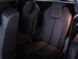 Peugeot 5008 1,5 HDI 96kW Allure 7-Míst DPH SUV - Foto 17