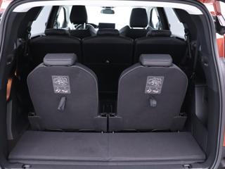Peugeot 5008 1,5 HDI 96kW Allure 7-Míst DPH SUV - Foto 12