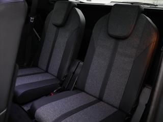 Peugeot 5008 1,2 PT 96kW Allure PANO 7-míst SUV - Foto 15