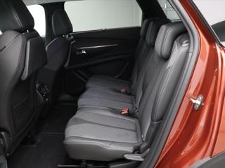 Peugeot 5008 1,2 PT 96kW Allure 7-Míst DPH SUV - Foto 16