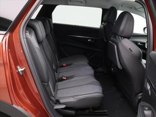 Peugeot 5008 1,2 PT 96kW Allure 7-Míst DPH SUV - Foto 13