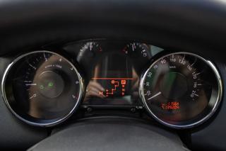 Peugeot 5008 2010, 1598 ccm, 115 kW, benzin SUV - Foto 12