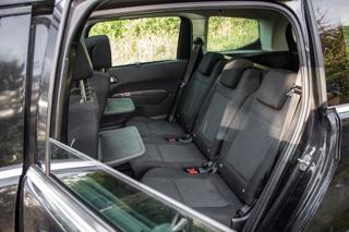 Peugeot 5008 2010, 1598 ccm, 115 kW, benzin SUV - Foto 30