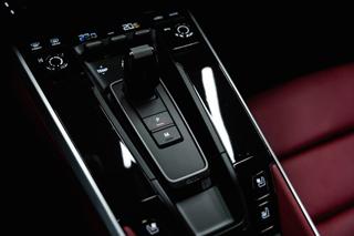 Porsche 911 Turbo, BOSE, ACC, VÝFUKY, MATRIX kupé - Foto 15