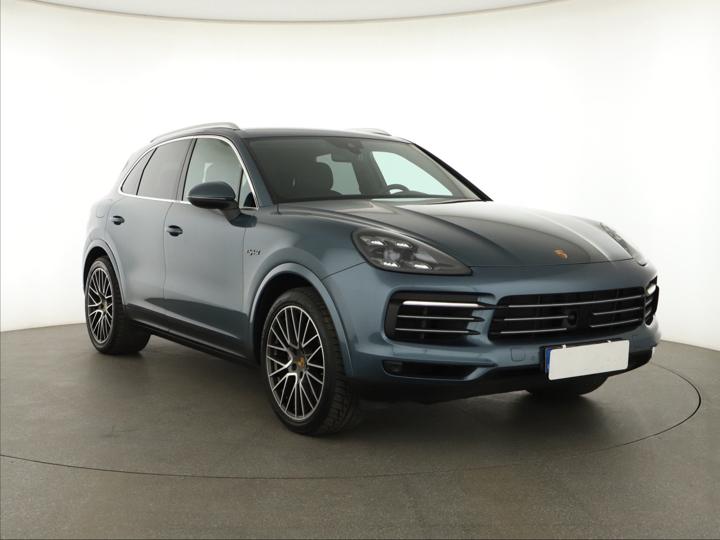 Porsche Cayenne - ilustrační obrázek