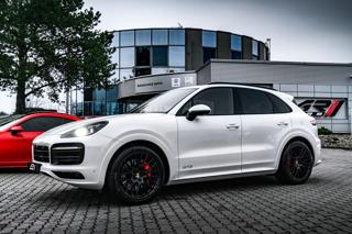 Porsche Cayenne 4.0 GTS Sport Chrono PDLS+ Pan SUV - Foto 27