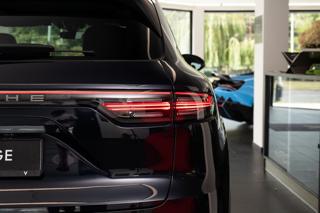 Porsche Cayenne E-Hybrid Platinum Edition/Bose/Vent. Sedadla SUV - Foto 28
