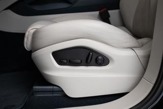 Porsche Cayenne E-Hybrid Platinum Edition/Bose/Vent. Sedadla SUV - Foto 22
