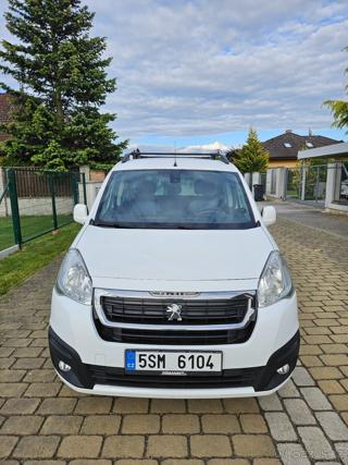 Peugeot Partner Tepee 1,6   s kempovací vestavbou MPV