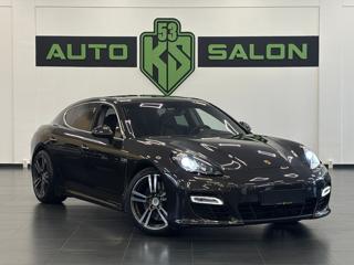 Porsche Panamera 4.8L V8 Twin-Turbo 4x4 368kW sedan