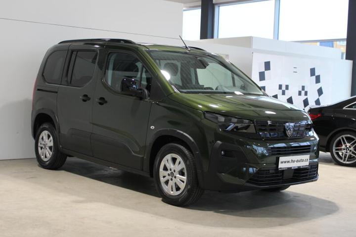 Vůz s VIN VR3EGHNP7SJ842786