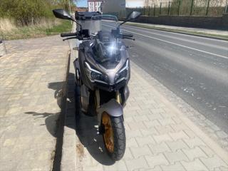 QJ Motor Ostatní ATR 125 skútr - Foto 6