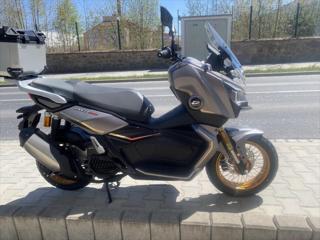 QJ Motor Ostatní ATR 125 skútr - Foto 10