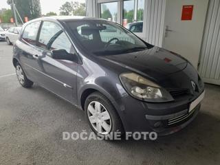 Renault Clio 1.6 i hatchback