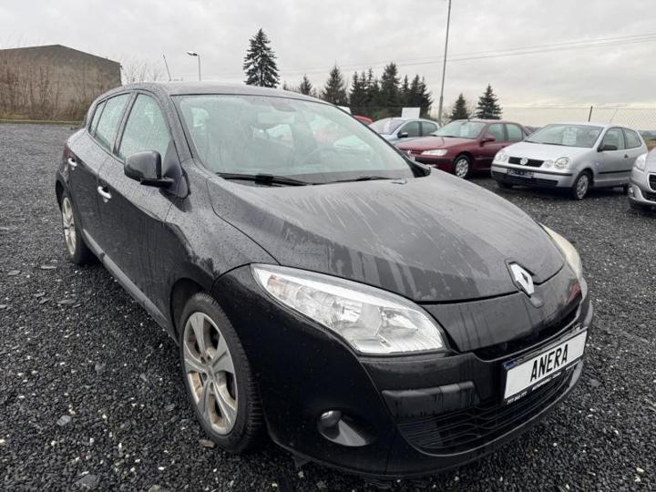 Vůz s VIN VF1BZ0B0640785269