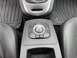 Renault Mégane 1,2 NEMÁ TLAKY NA JEDNOM VÁLCI Scenic hatchback - Foto 20